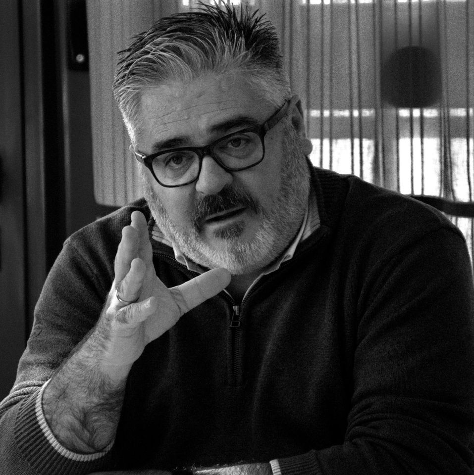 Marino González Montero presenta ANASTÉ